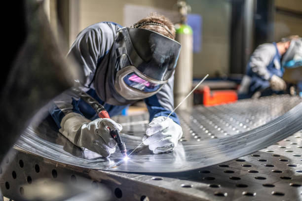 Bakersfield Country Clu, CA Welder & Metal Fabrication Company
